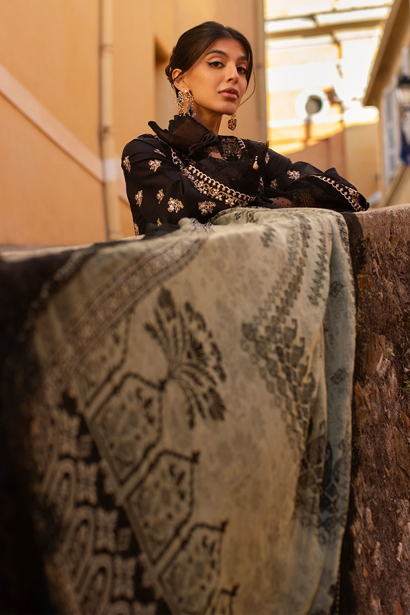 Zoha Luxury Lawn