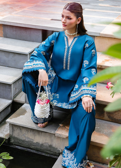 LOVéNT Embroidered Pret