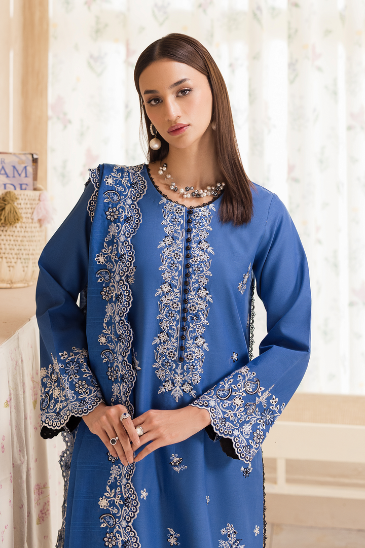 Nissa Chikankari Exclusive