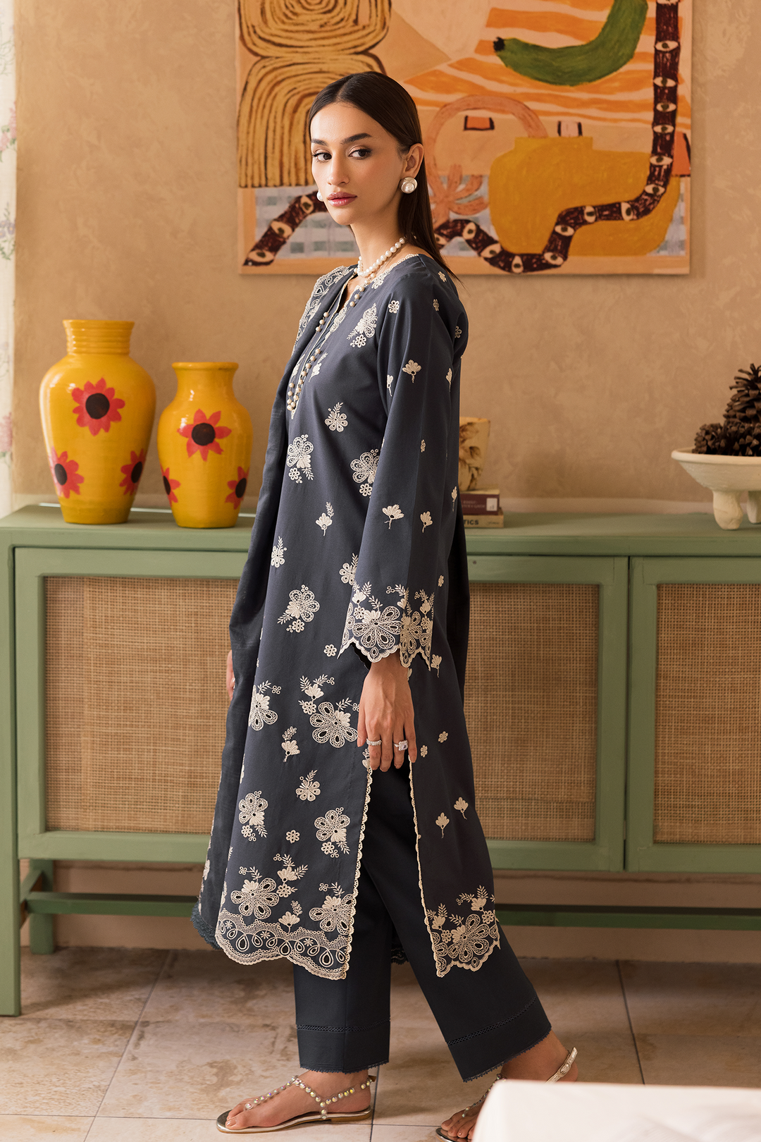 Nissa Chikankari Exclusive
