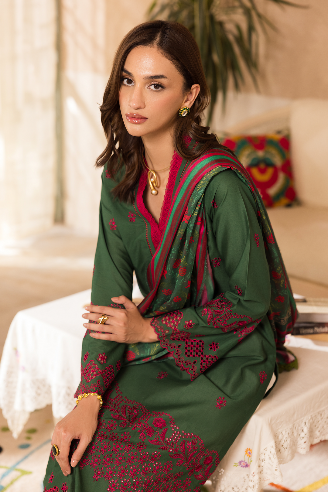 Nissa Chikankari Exclusive