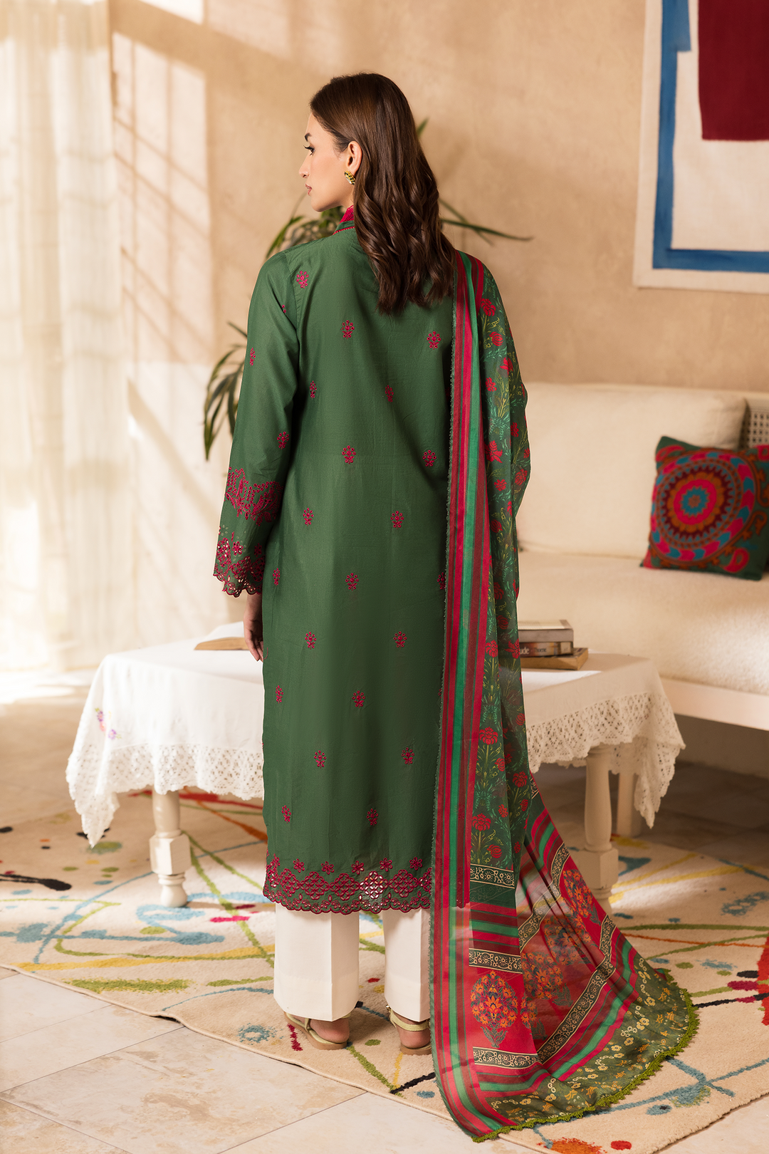 Nissa Chikankari Exclusive