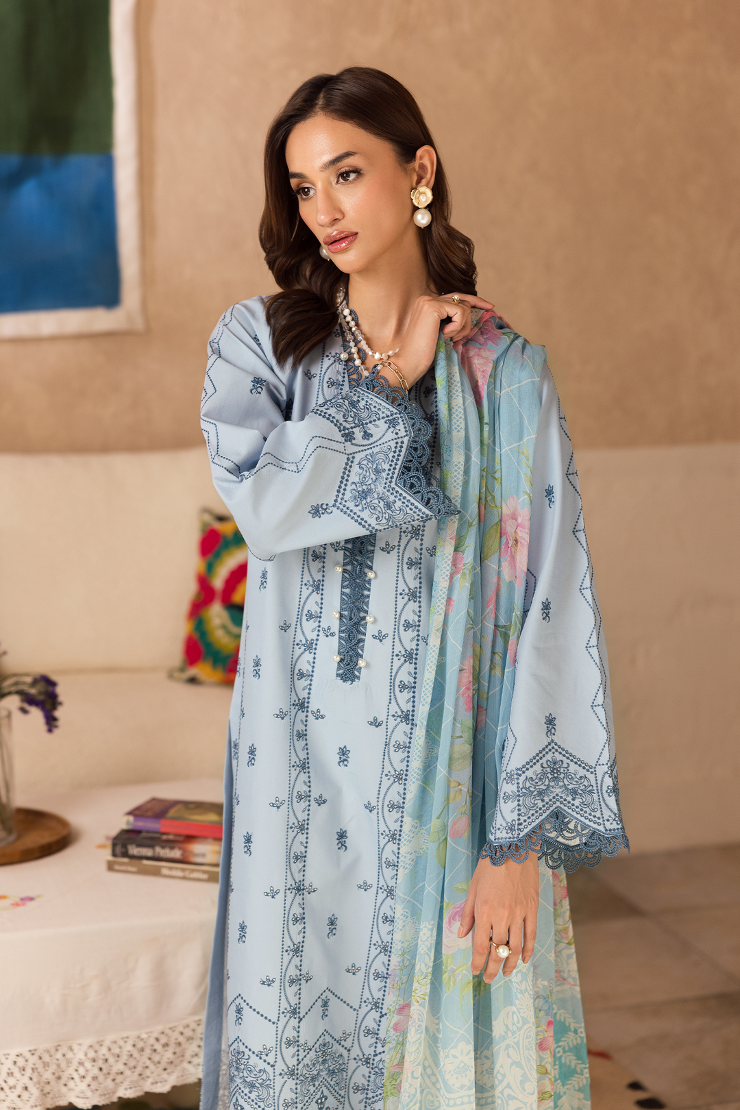 Nissa Chikankari Exclusive