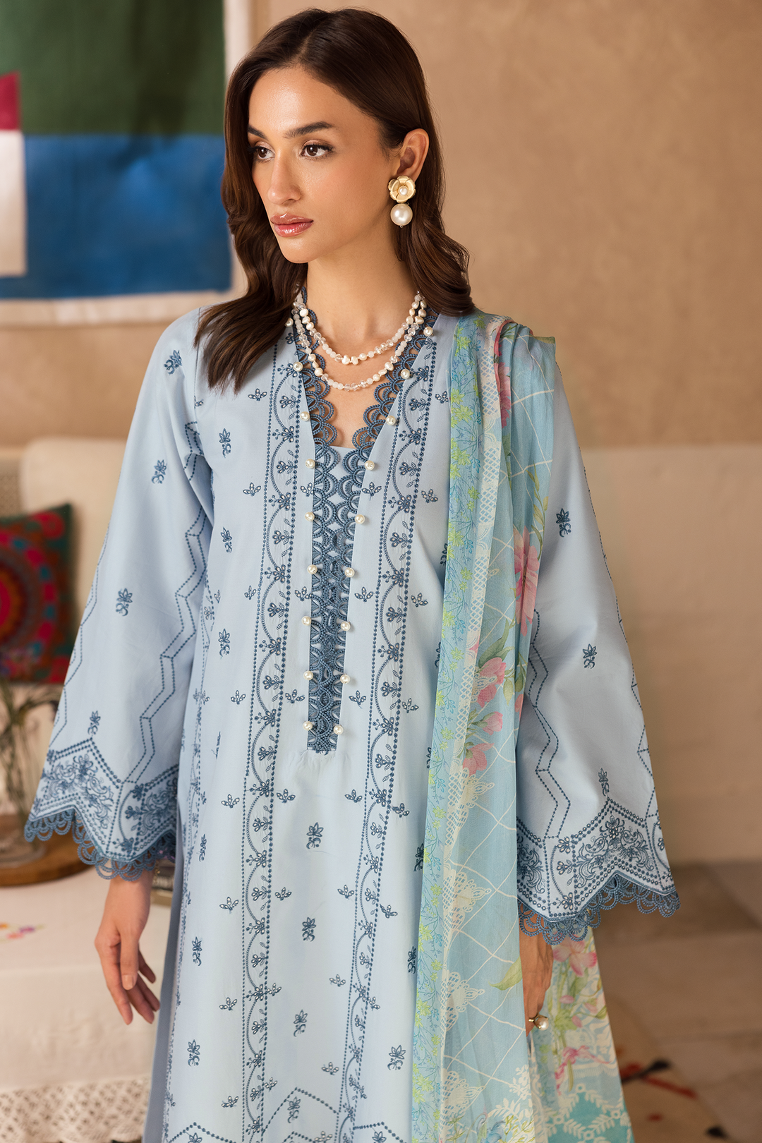 Nissa Chikankari Exclusive
