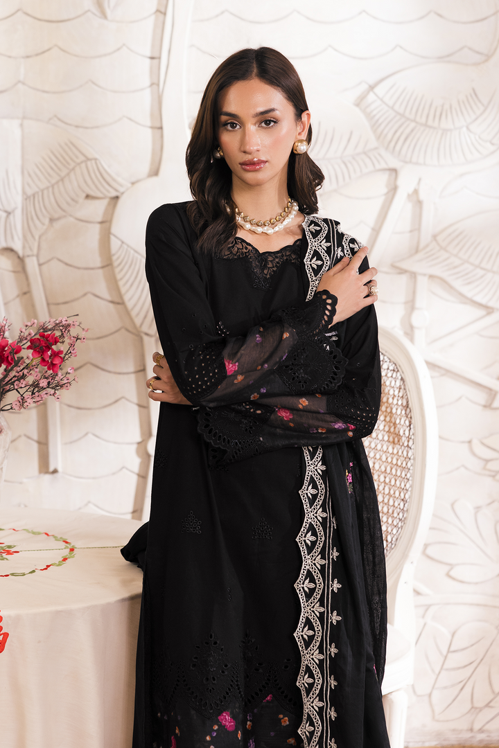 Nissa Chikankari Exclusive