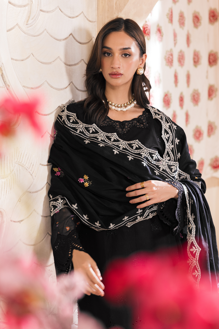 Nissa Chikankari Exclusive