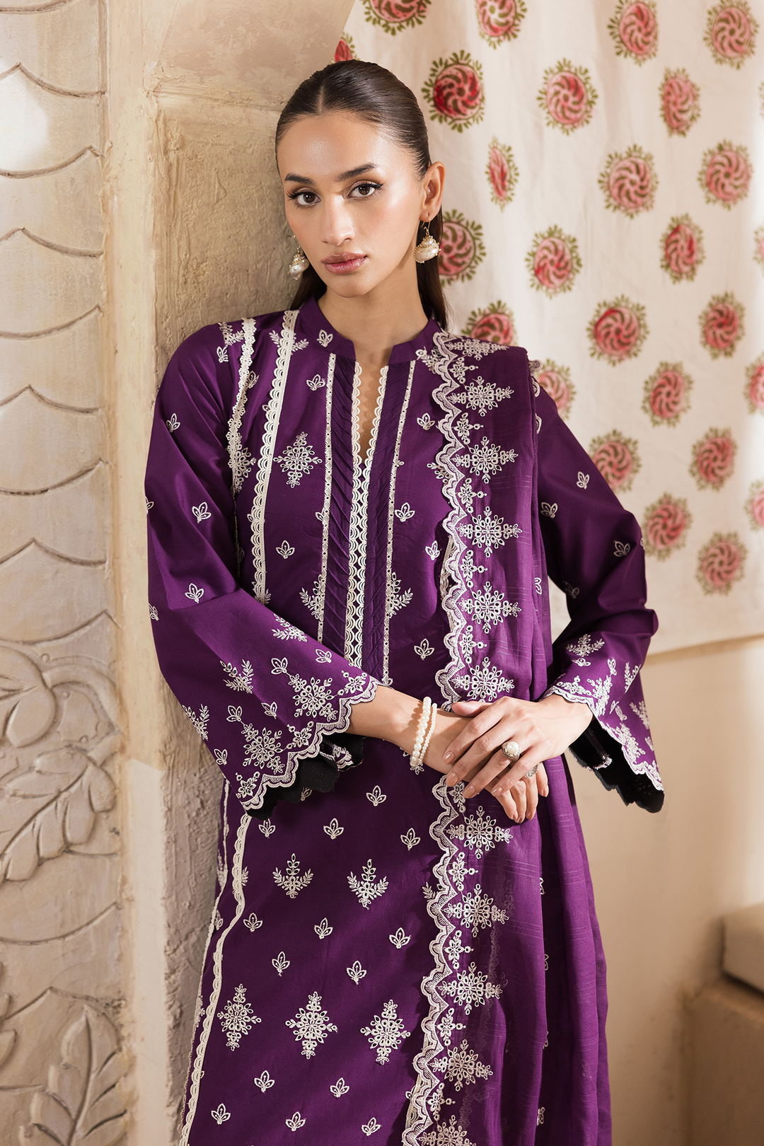 Nissa Chikankari Exclusive