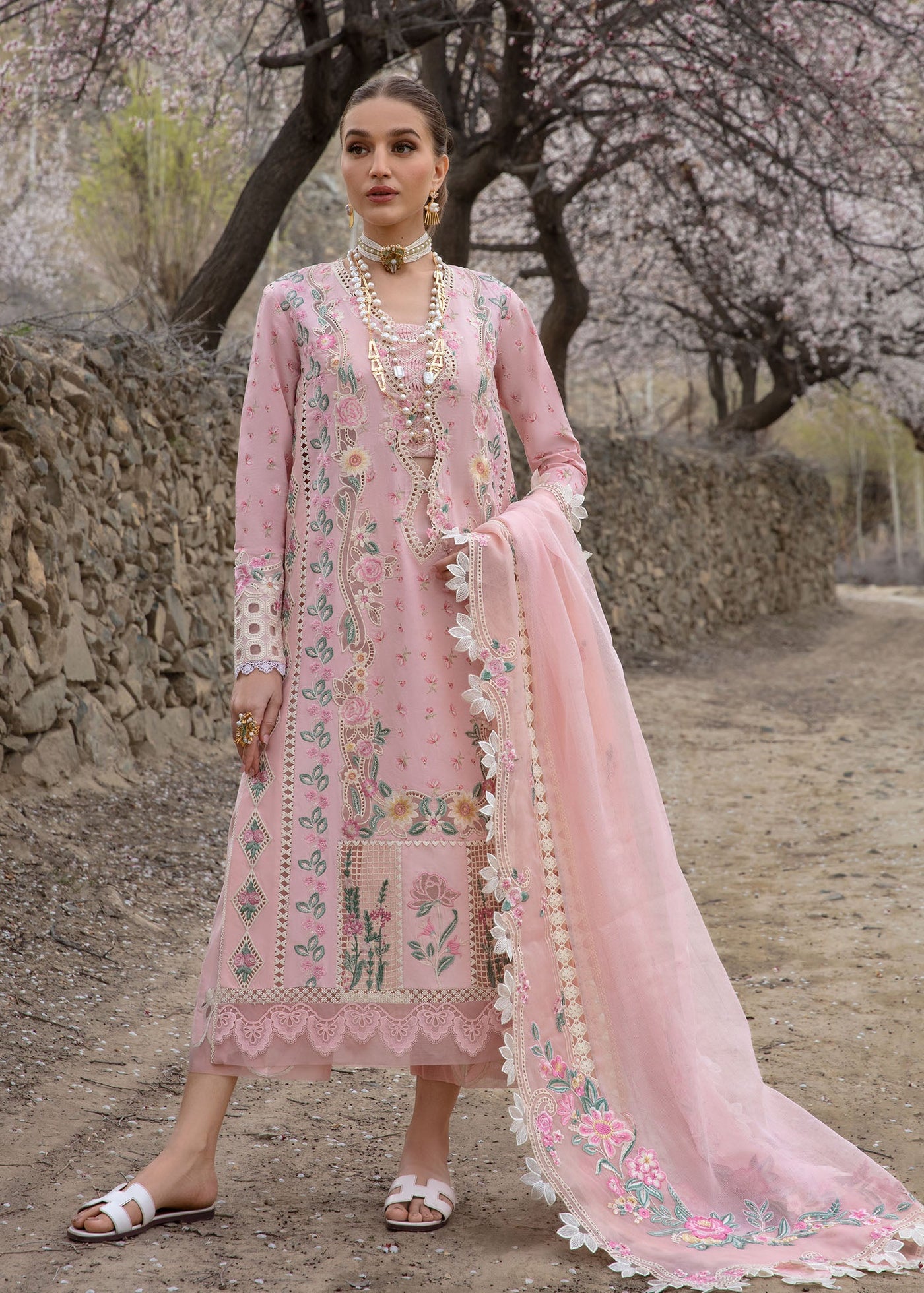 CRIMSON LUXURY LAWN - Blush Pink