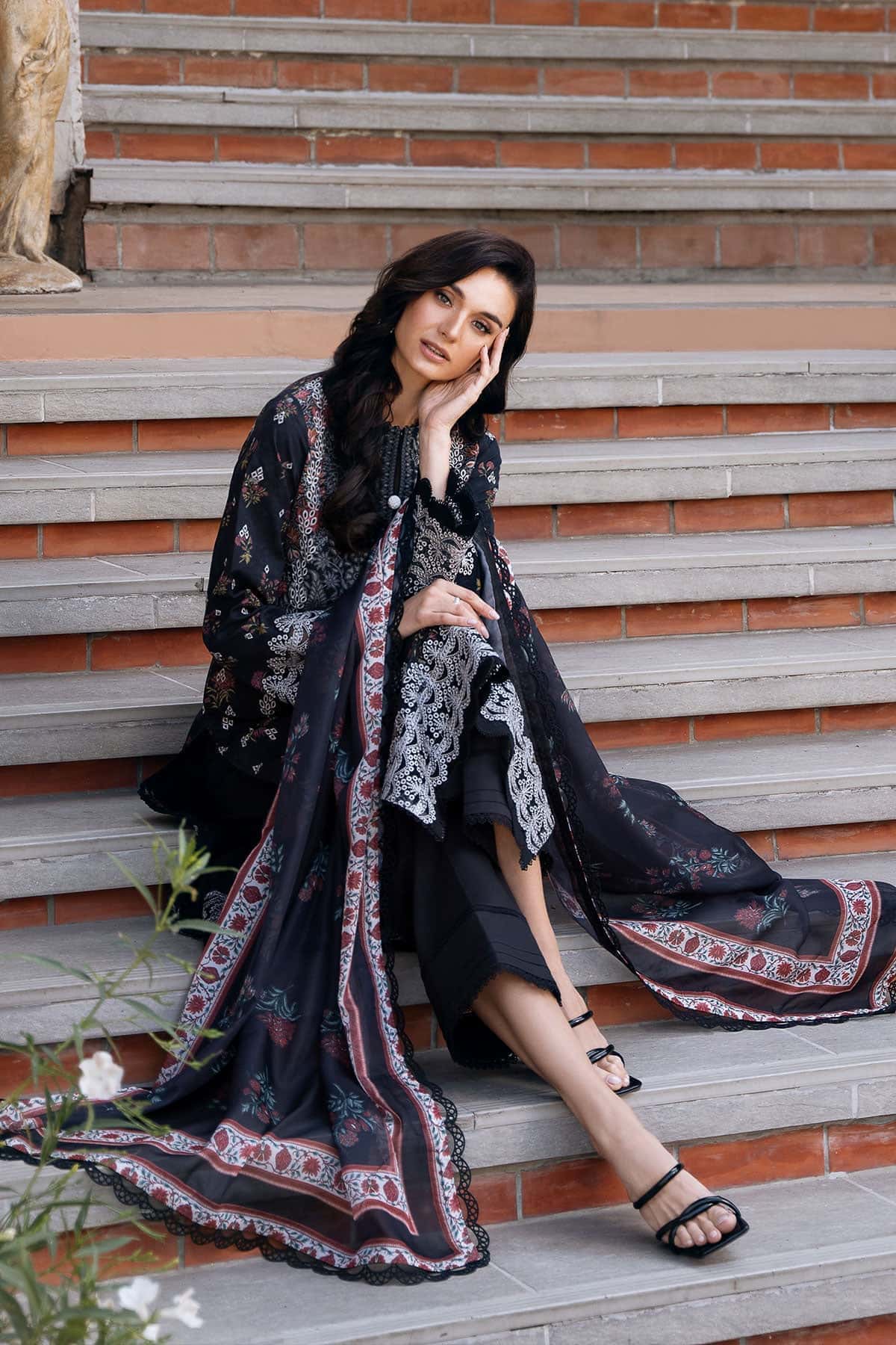 Afrozeh Damask Lawn