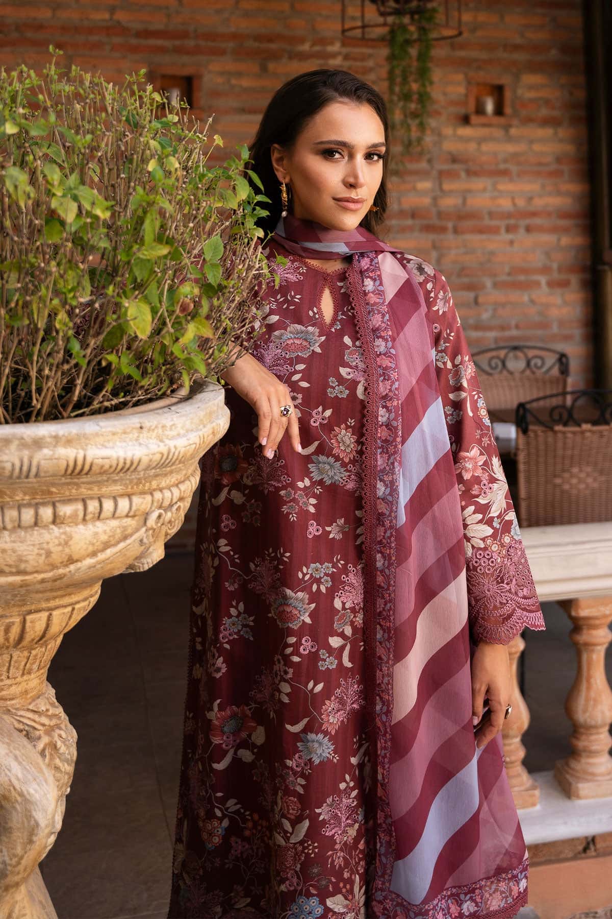Afrozeh Damask Lawn
