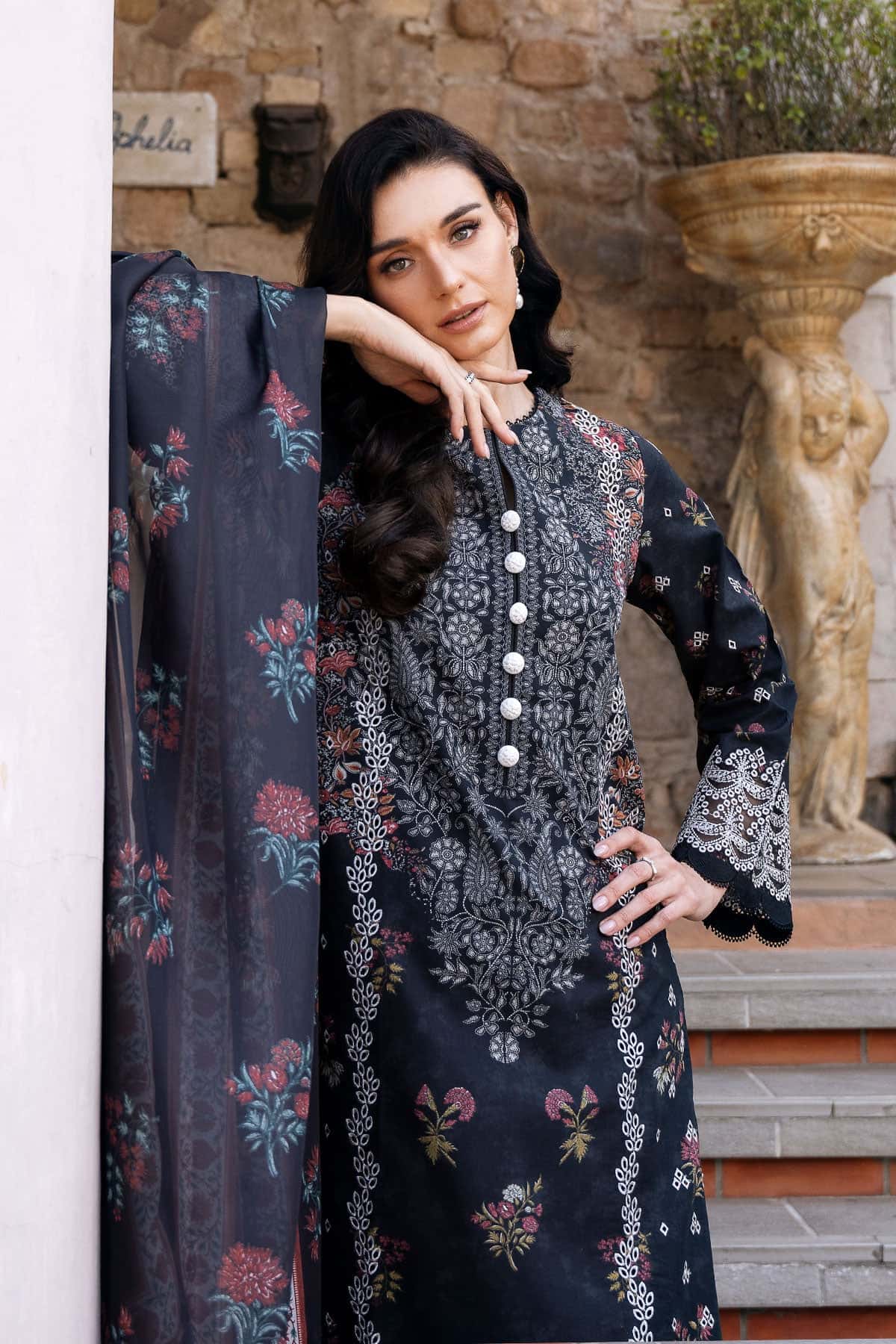 Afrozeh Damask Lawn