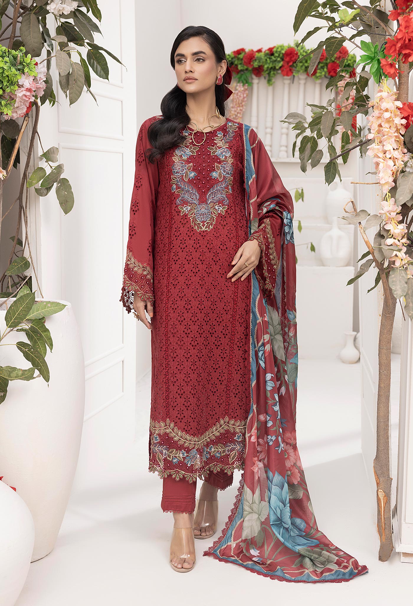 EZLYN CHIKANKARI LAWN