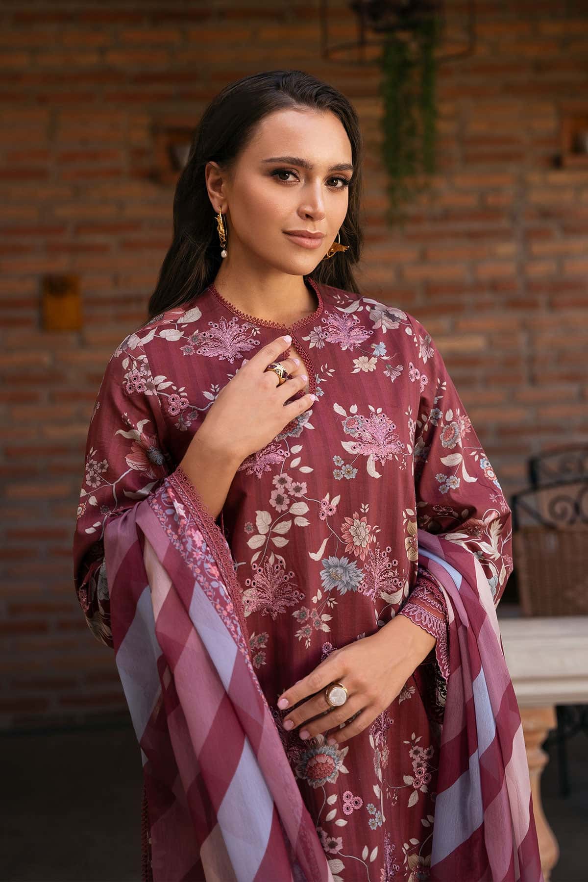 Afrozeh Damask Lawn