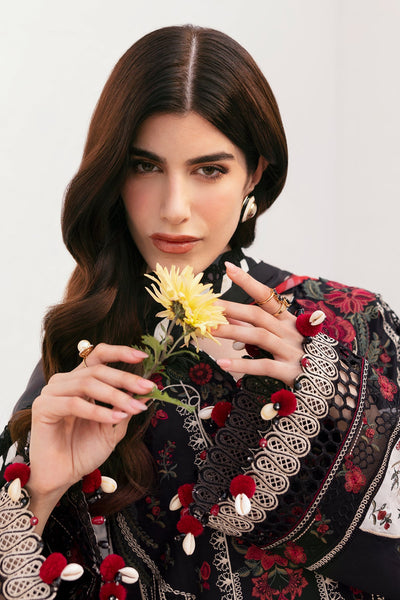 EMBROIDERED LAWN