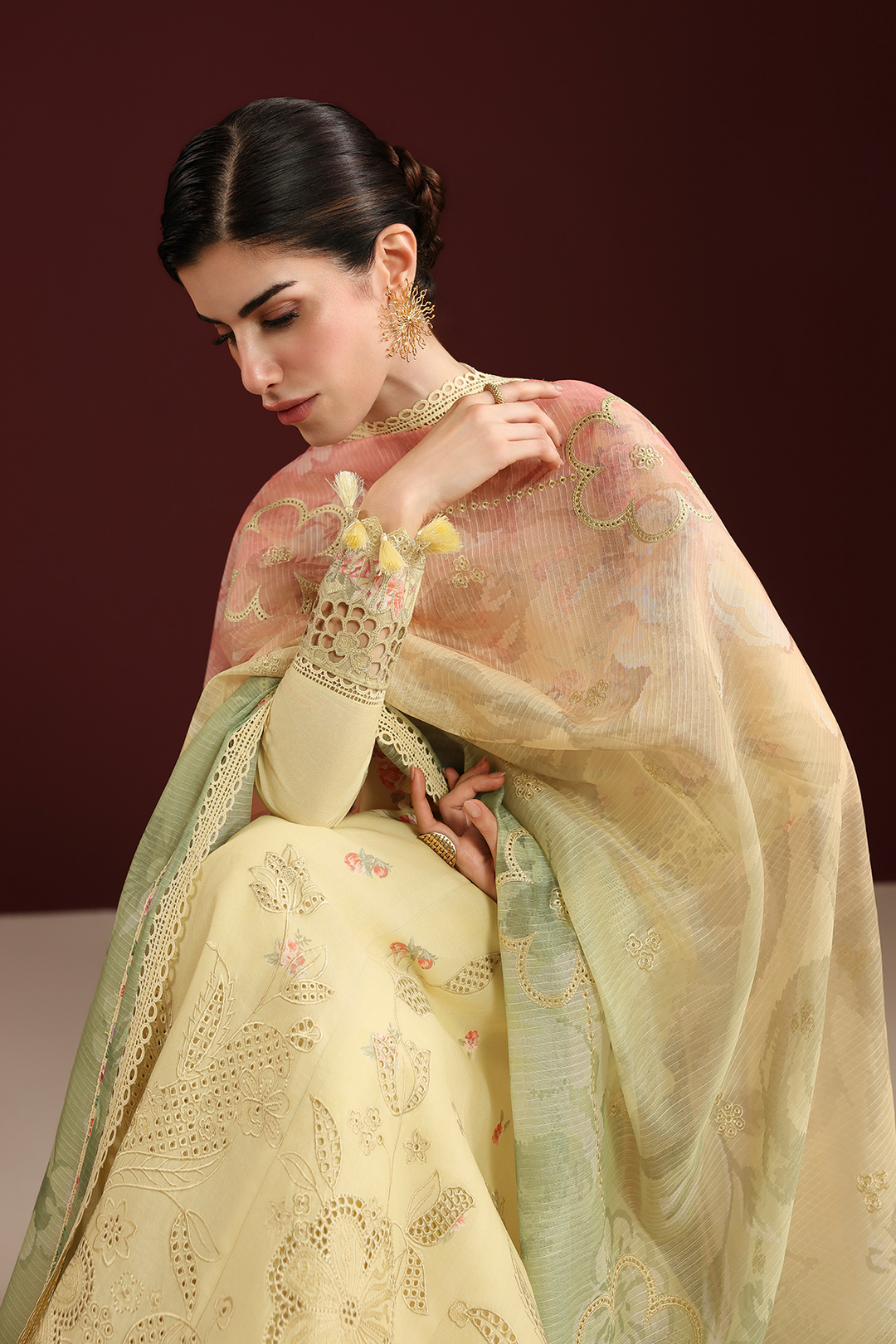 IRIS EMBROIDERED LAWN