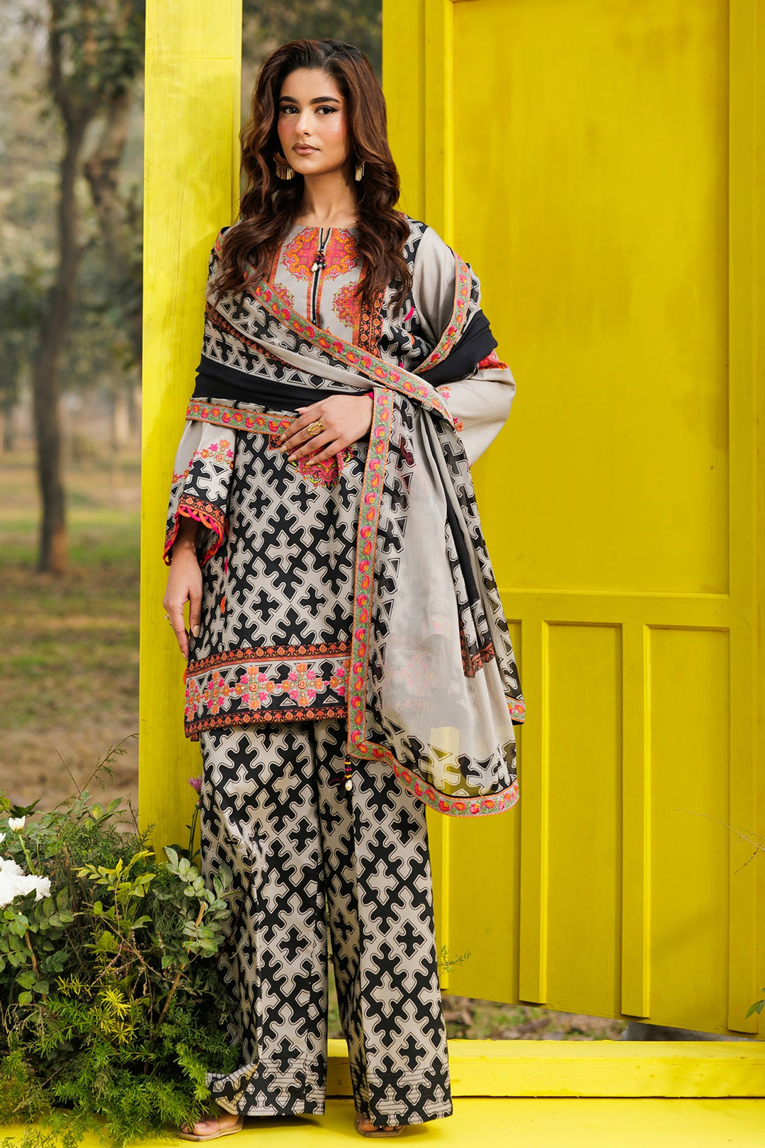 3-PC Unstitched Embroidered Lawn Collection Unstitched