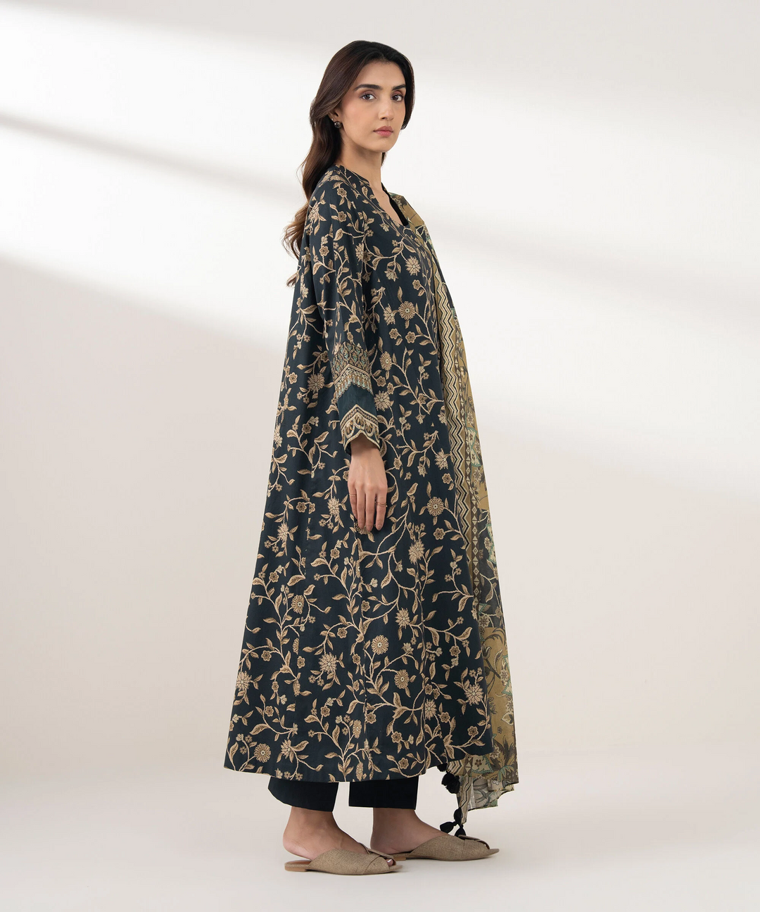 3 PIECE - EMBROIDERED LAWN SUIT