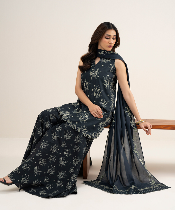 3 Piece - Embroidered Lawn Suit