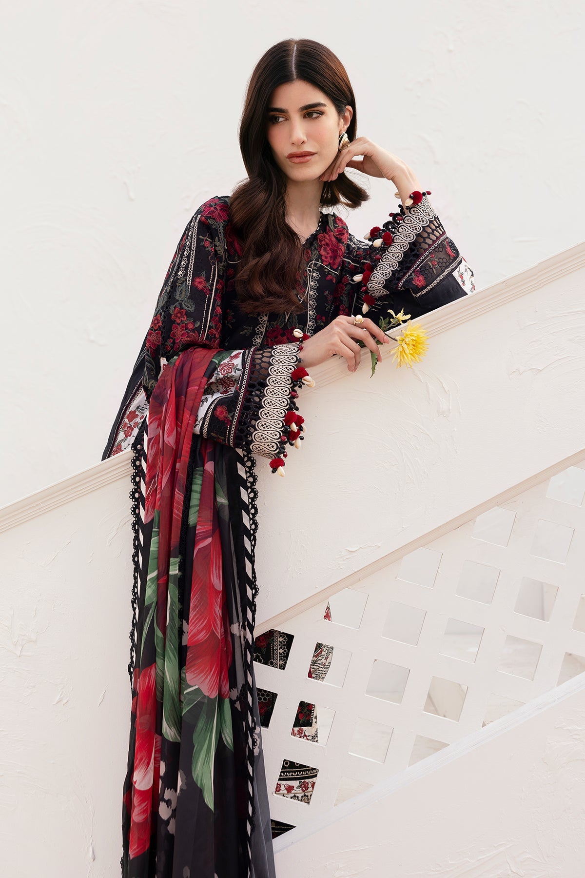 EMBROIDERED LAWN