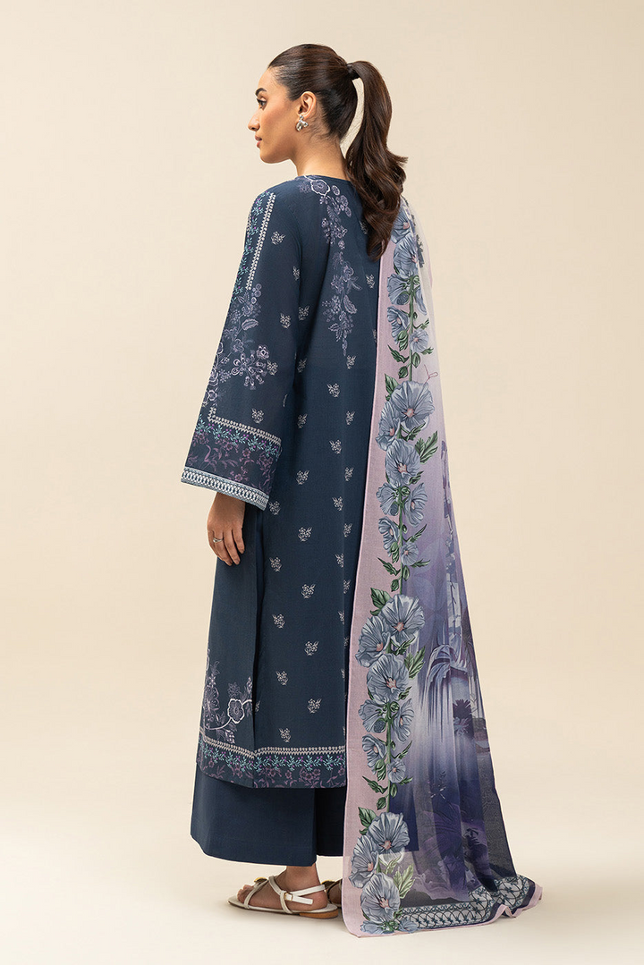 3 PIECE EMBROIDERED LAWN SUIT