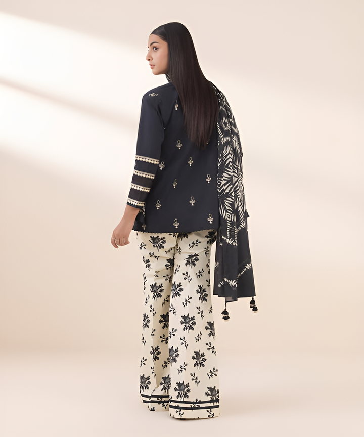 3 Piece - Embroidered Lawn Suit
