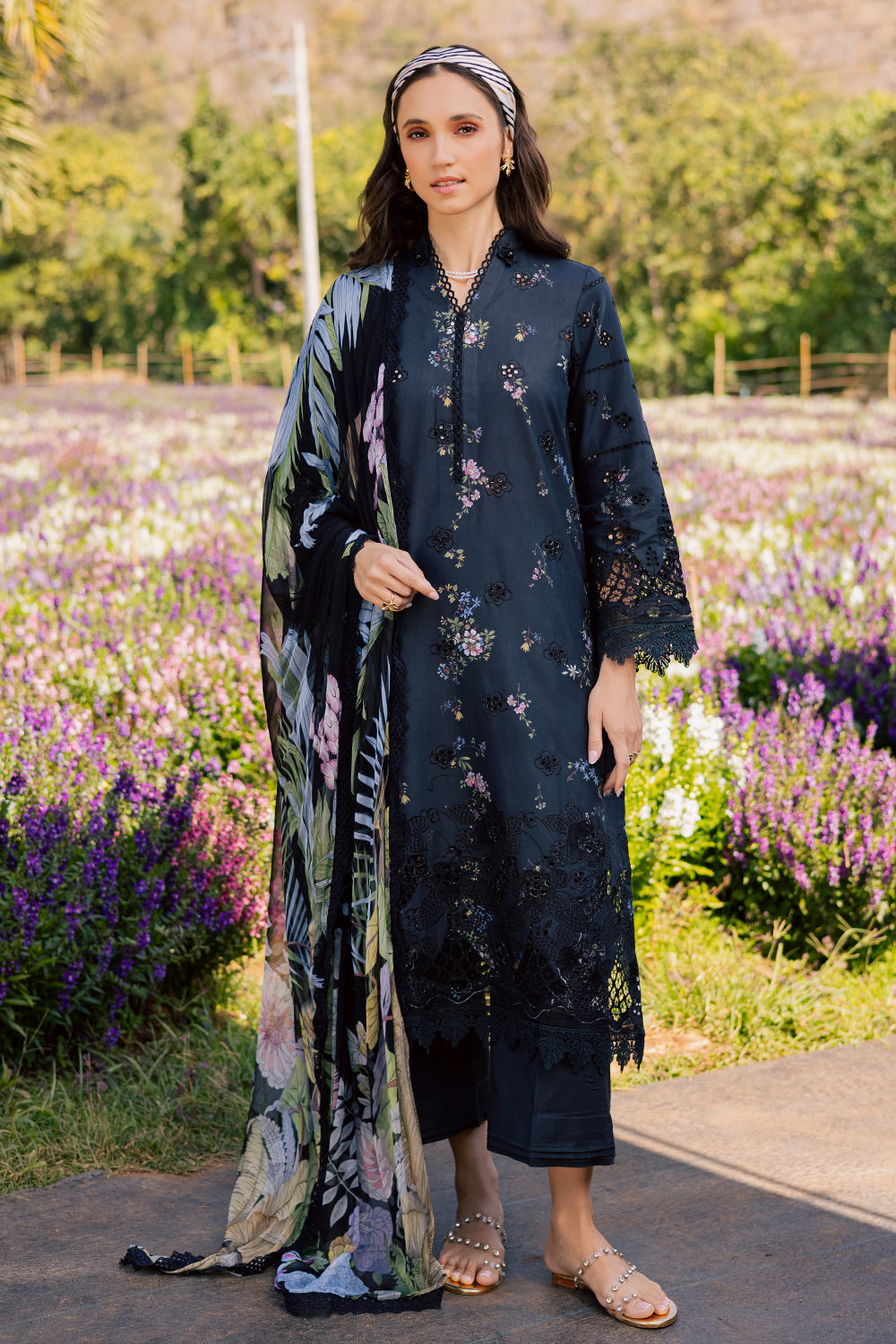 shezlin chikankari edit