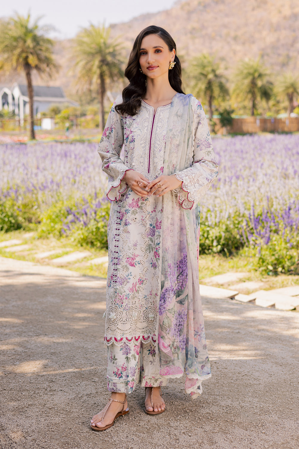 shezlin chikankari edit