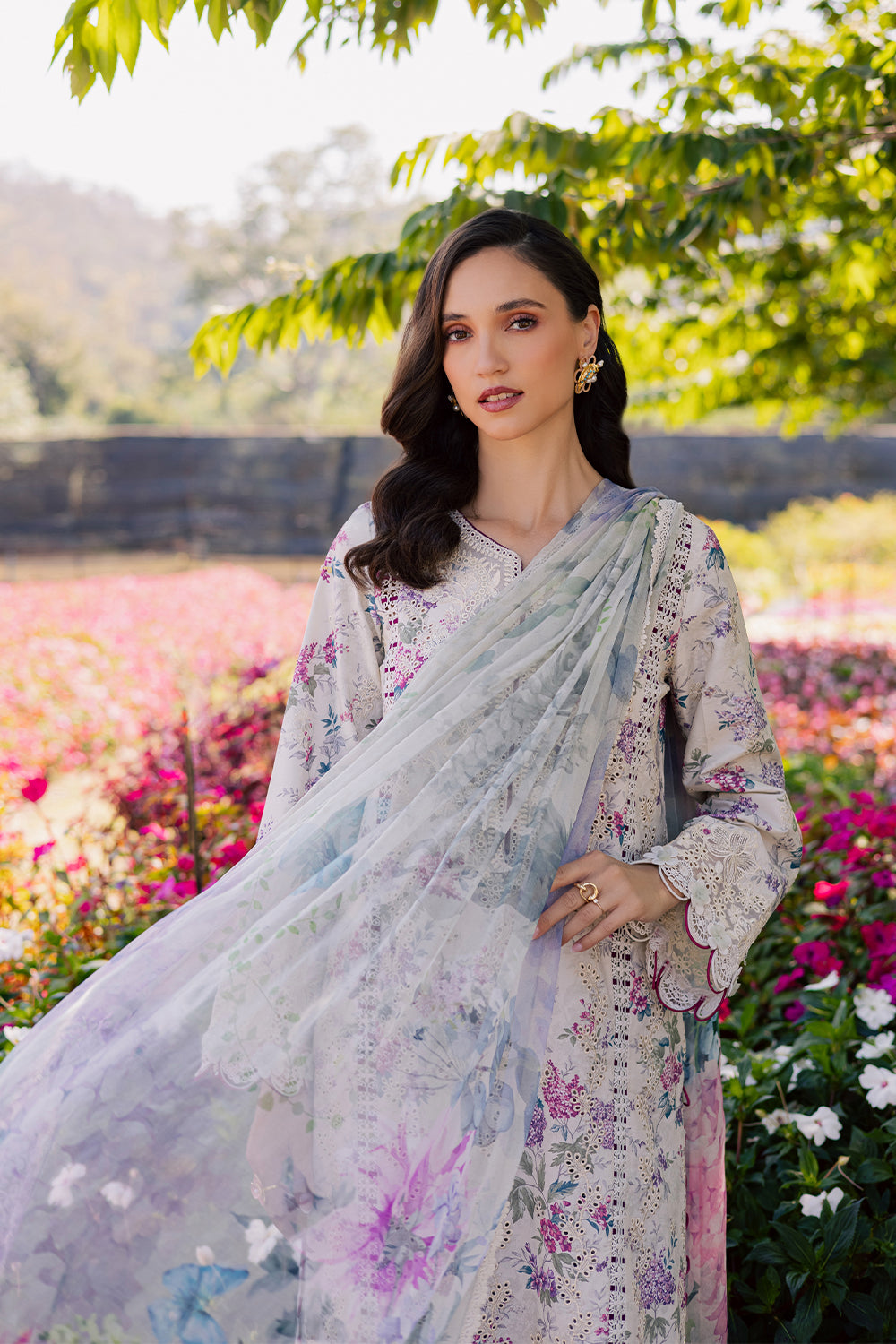 shezlin chikankari edit