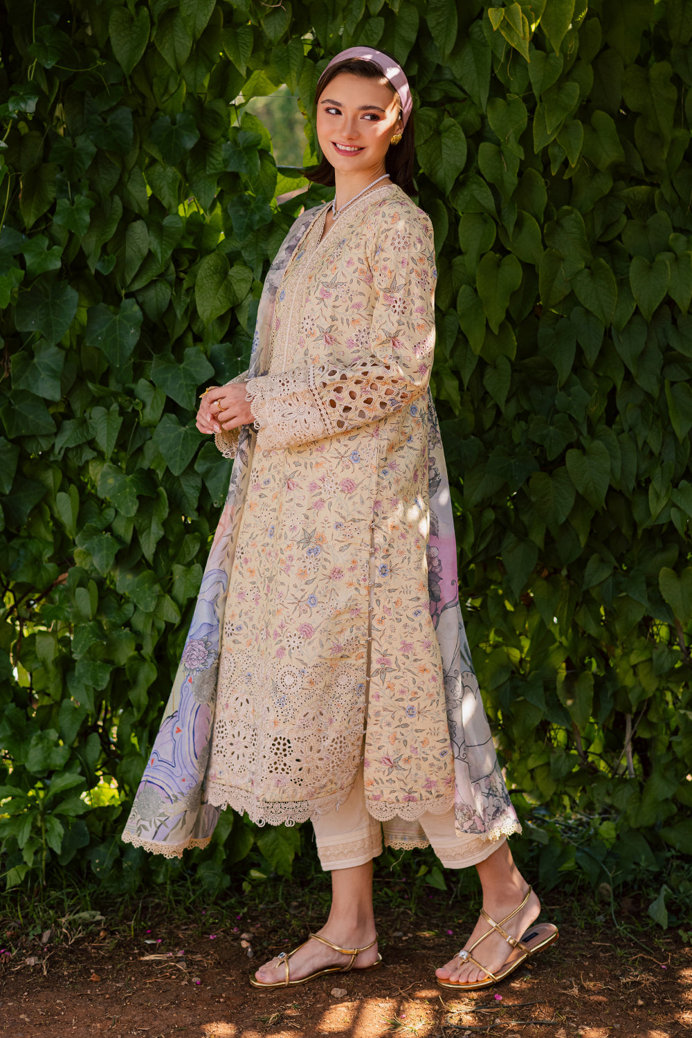 shezlin chikankari edit
