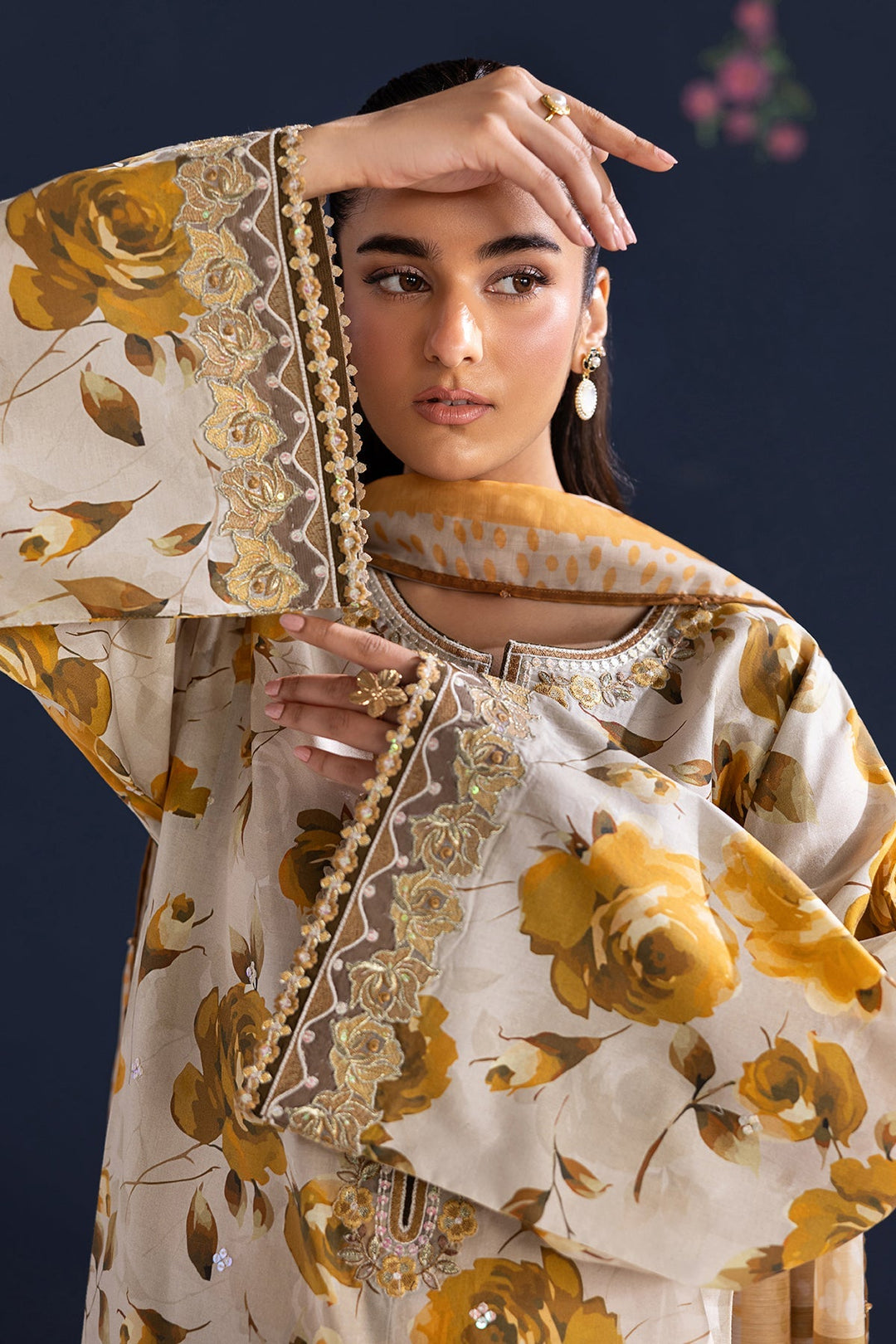 EMBROIDERED LAWN