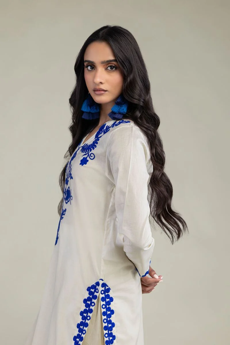 Embroidered | Cambric Floral Cambric Kurta