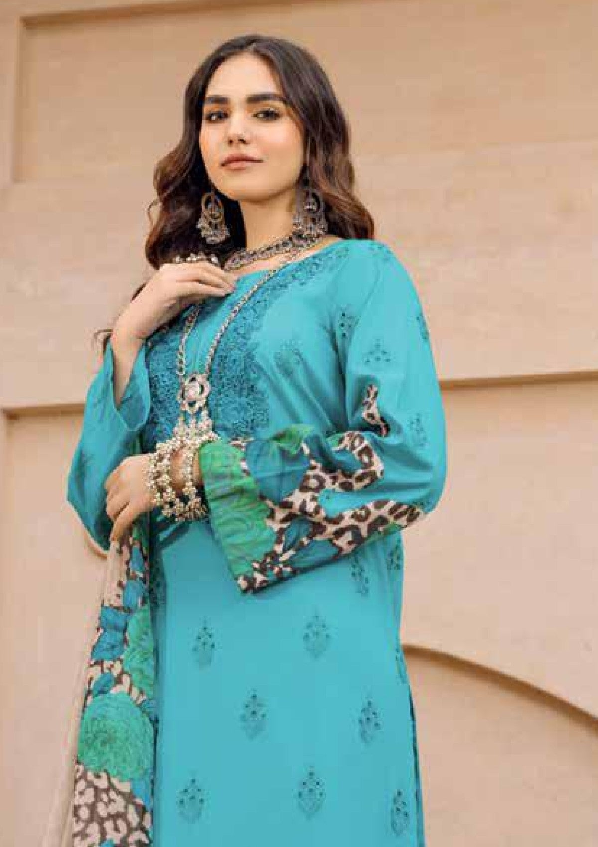 Andaaz Luxury Lawn Vol-01