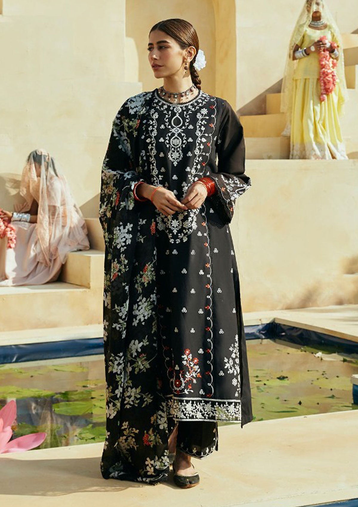 3 PIECE LAWN EMBROIDERED SUIT
