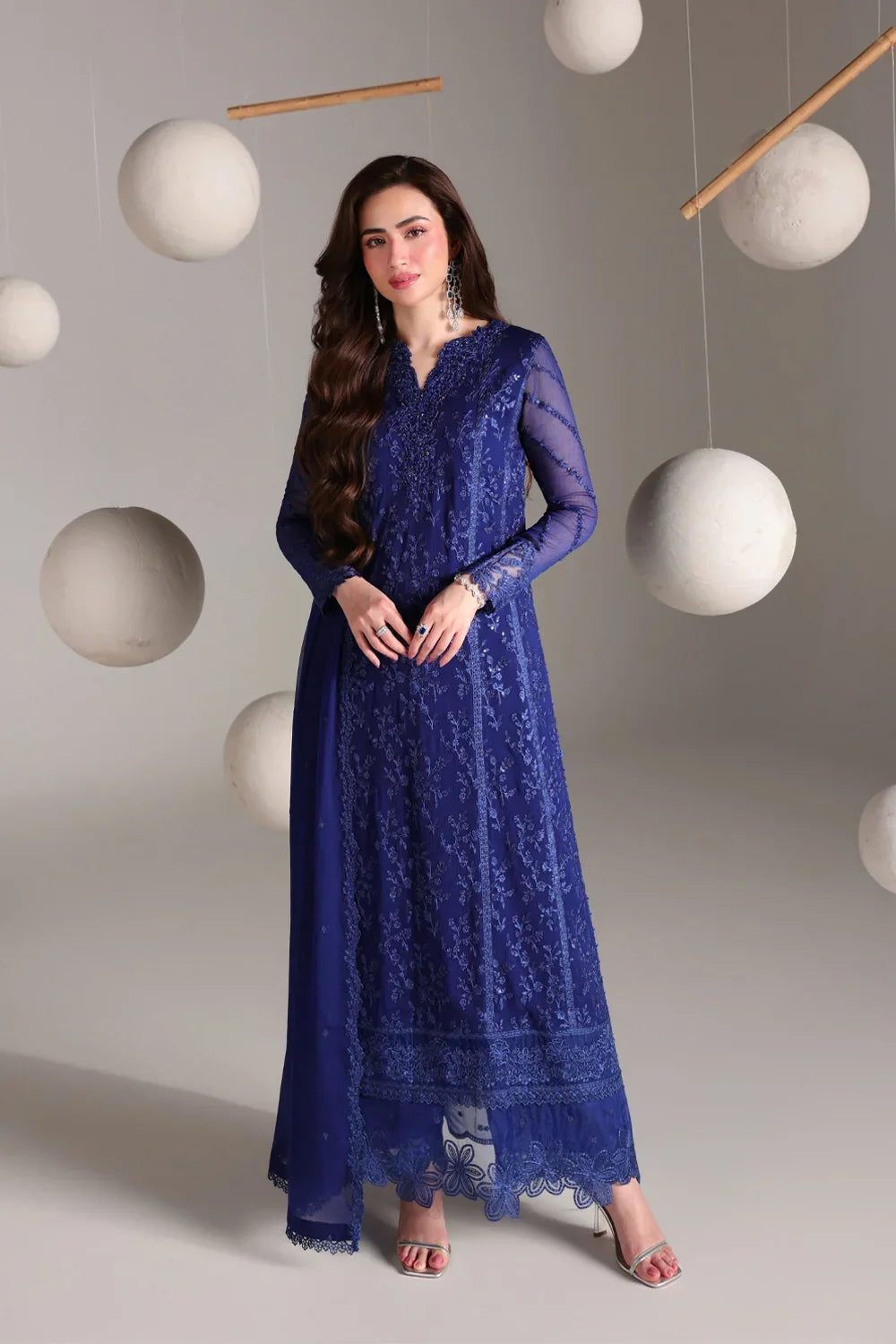 ENSEMBLES Embroidered 3pcs
