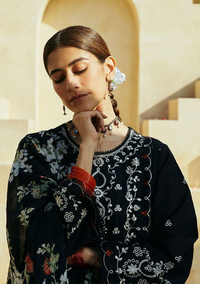 3 PIECE LAWN EMBROIDERED SUIT