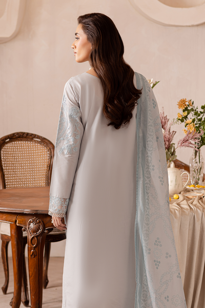 Embroidered Lawn ( Pret )