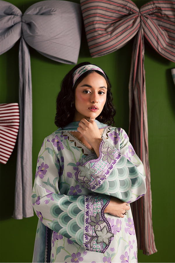 Embroidered lawn 3pc