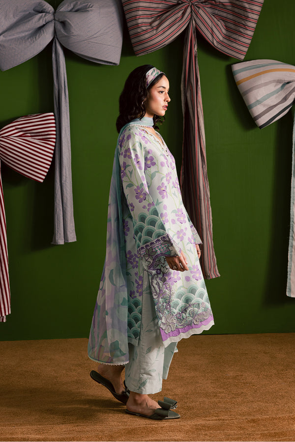 Embroidered lawn 3pc