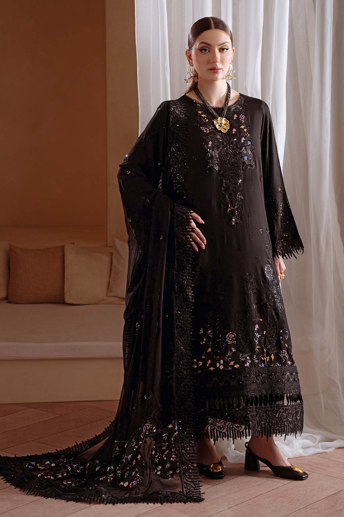 Embroidered Karandi 3 pc