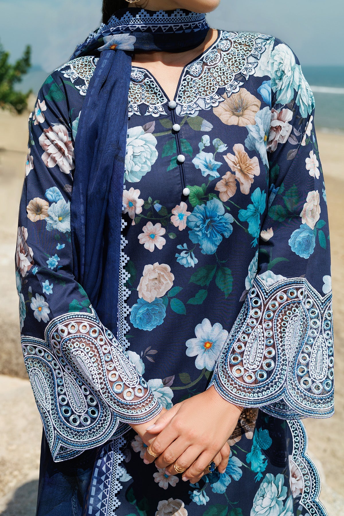 Aurea Summer Lawn
