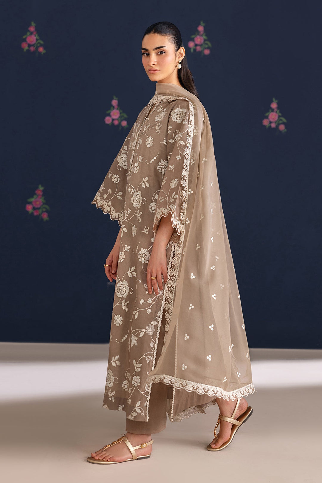 EMBROIDERED LAWN