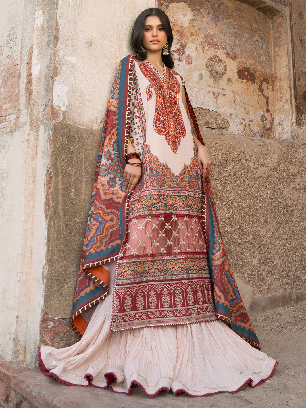 Naqsh Naaz Luxury Lawn