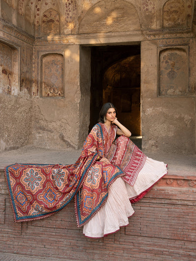 Naqsh Naaz Luxury Lawn
