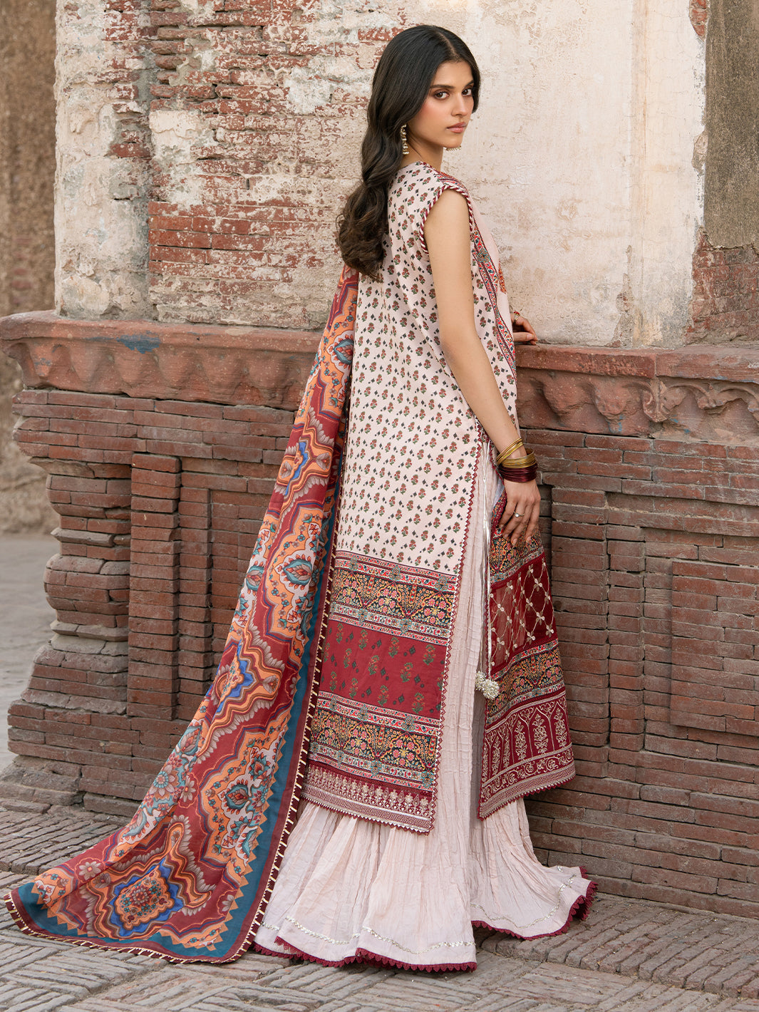 Naqsh Naaz Luxury Lawn
