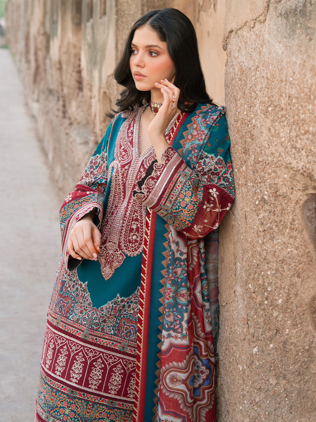 Naqsh Naaz Luxury Lawn