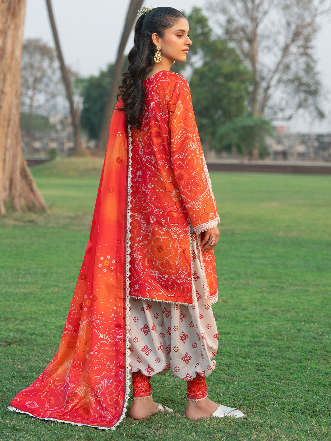 Naqsh Naaz Luxury Lawn