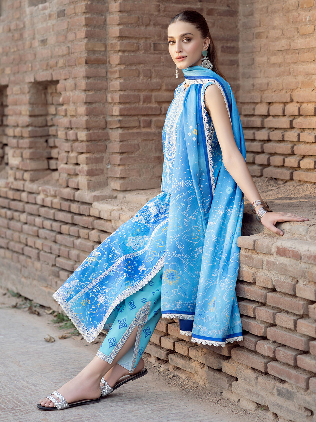 Naqsh Naaz Luxury Lawn