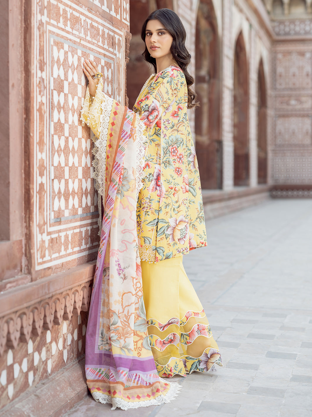 Naqsh Naaz Luxury Lawn