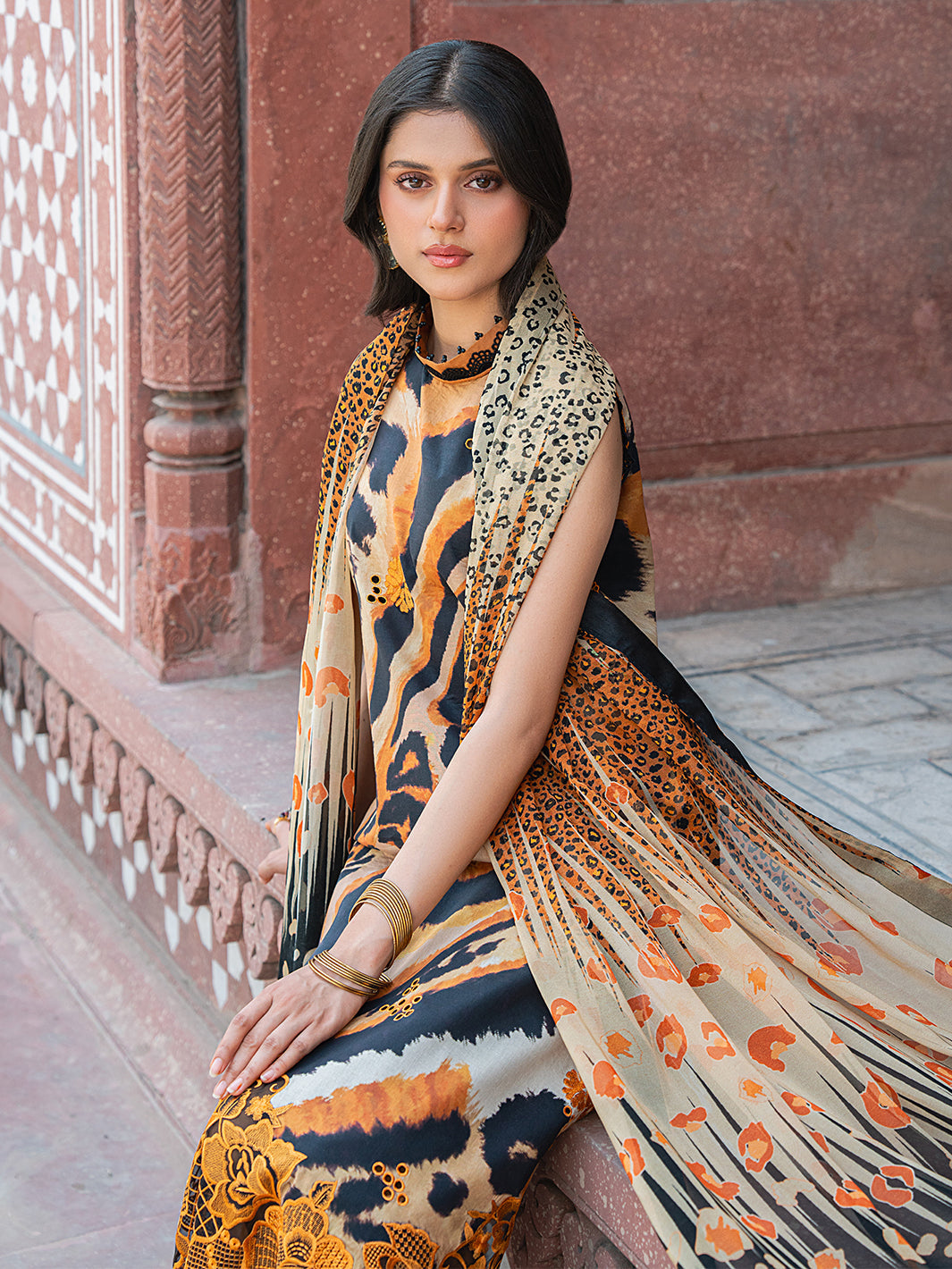 Naqsh Naaz Luxury Lawn