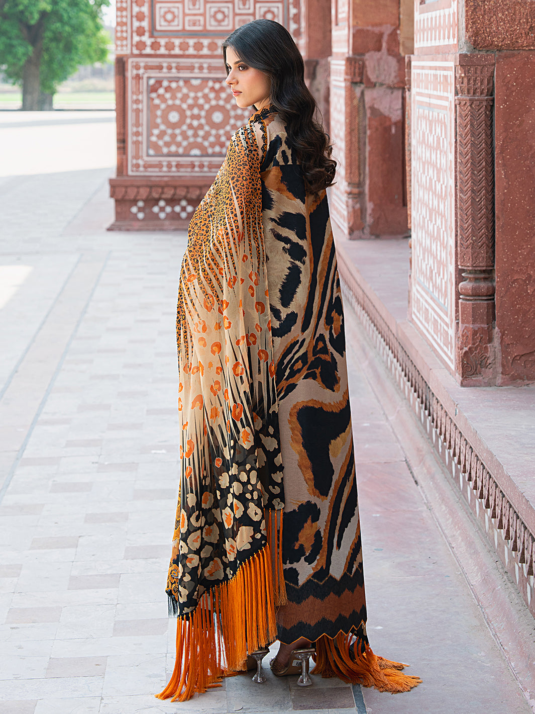 Naqsh Naaz Luxury Lawn
